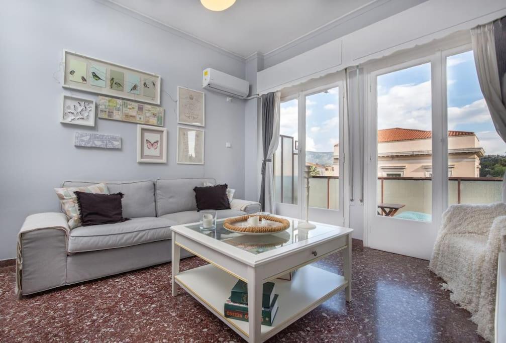 Cosy Apartment With Acropolis View Атина Екстериор снимка