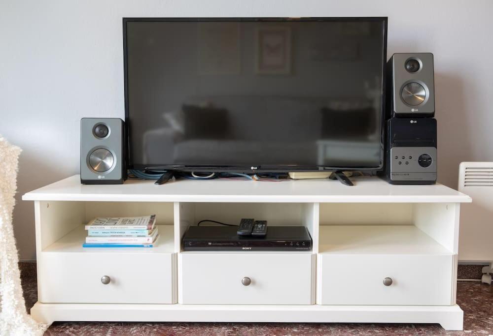 Cosy Apartment With Acropolis View Атина Екстериор снимка